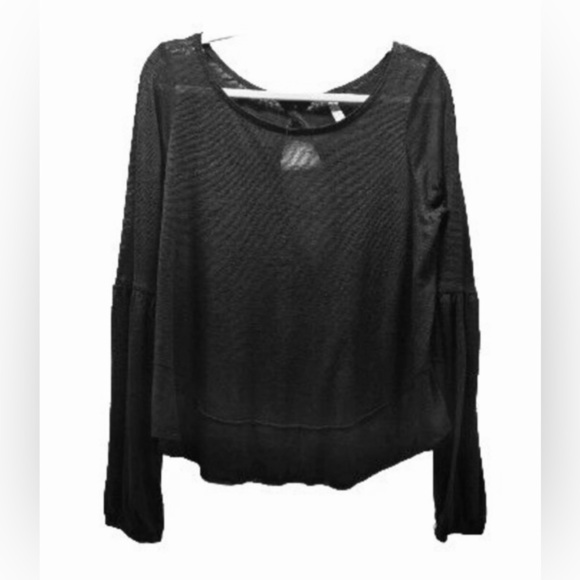 Free people black loose fit layer or layering top w/cutout - Picture 1 of 7